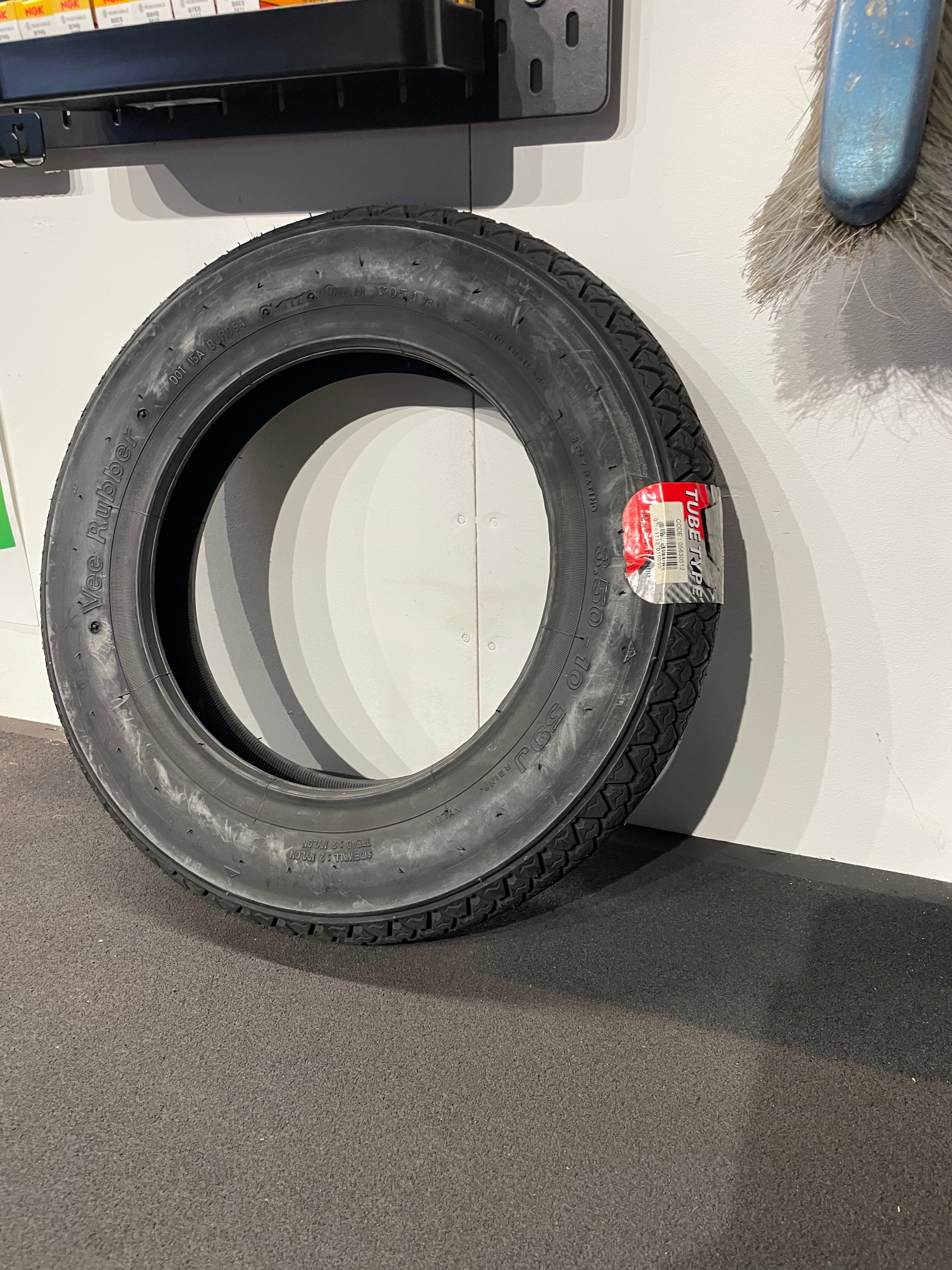 Däck 3.50 x 10 VEE RUBBER VRM054