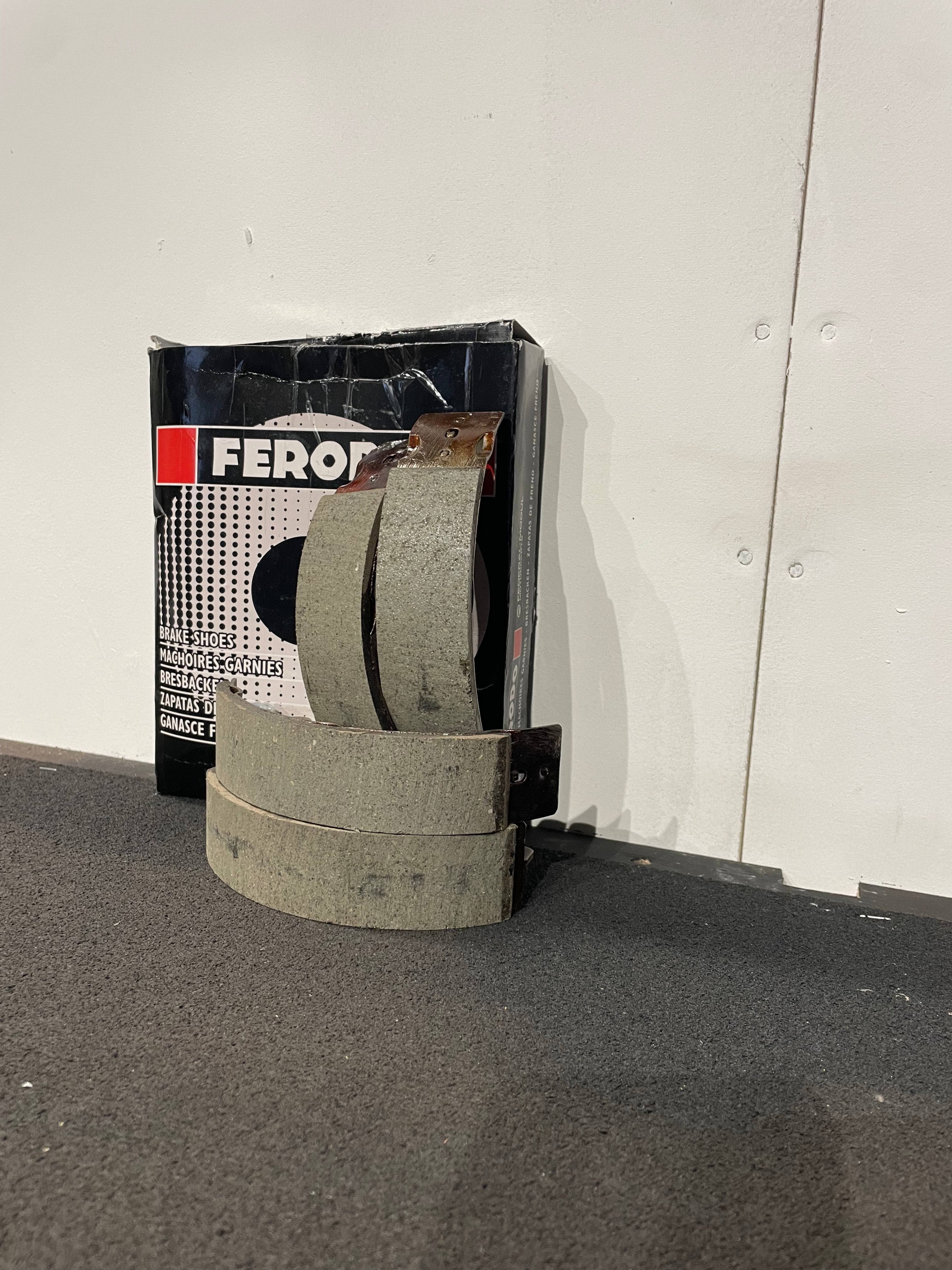 Bromsbackar bak - Ferodo