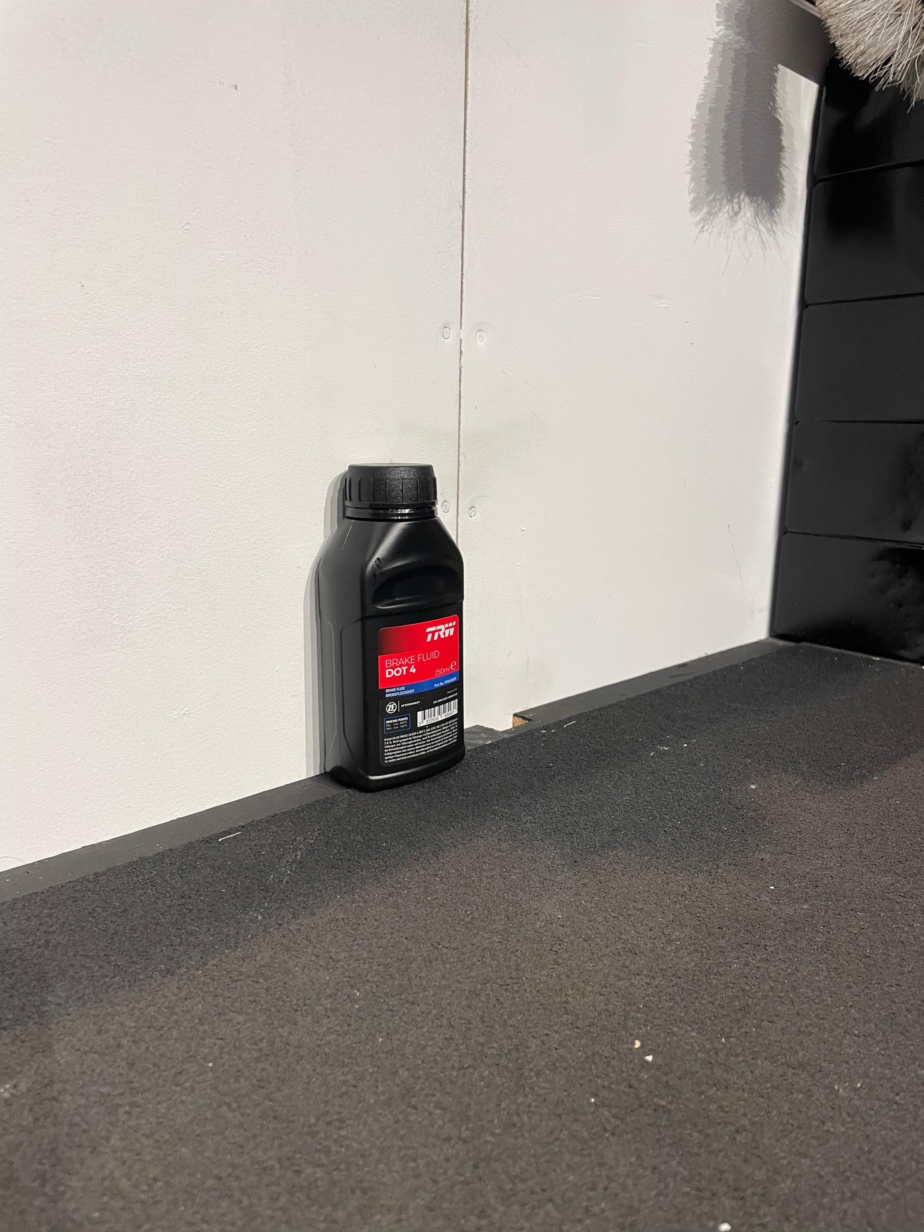 Bromsvätska TRW DOT-4 250ml