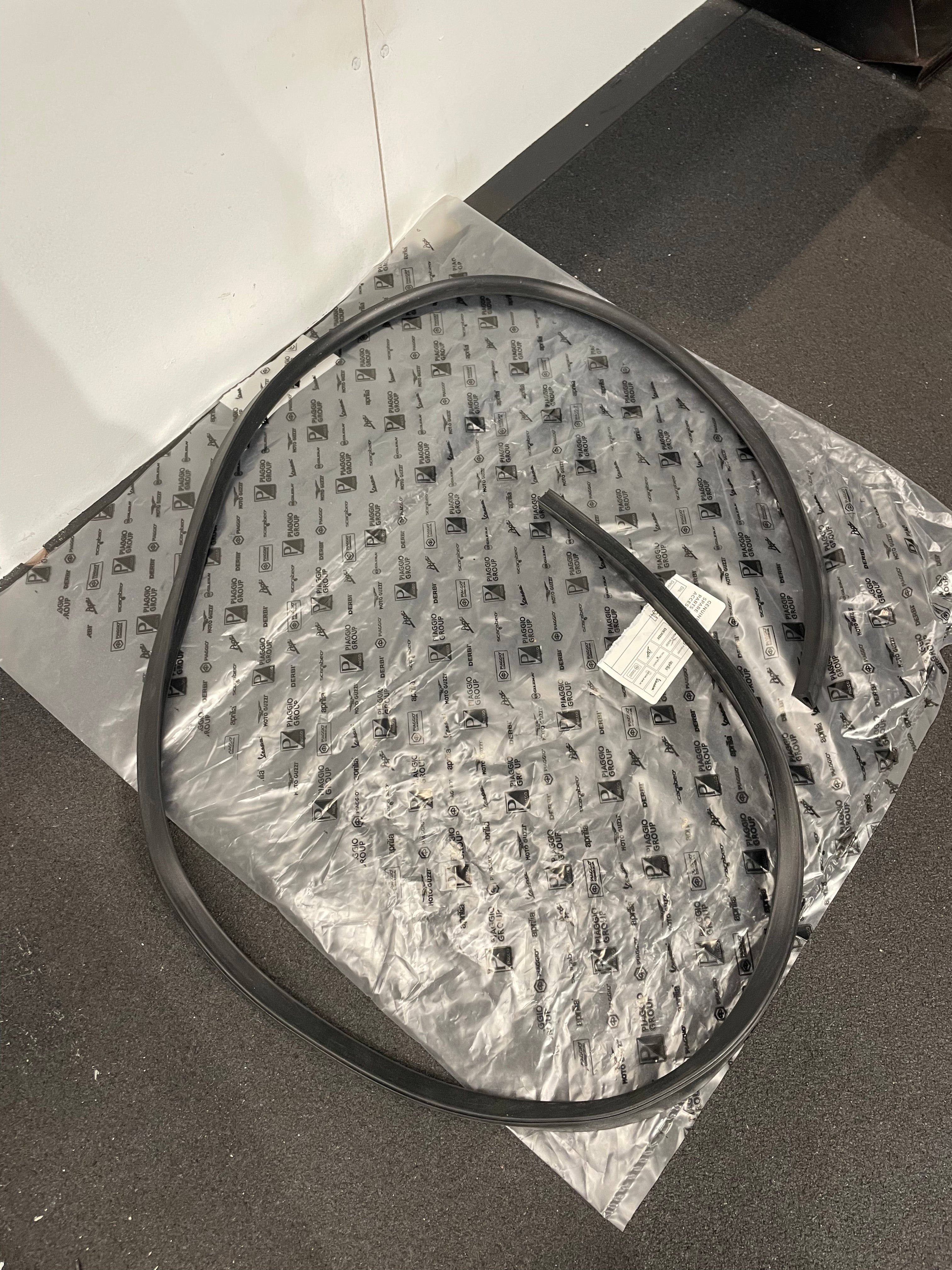 Tätningslist för frontpanel - Original Piaggio