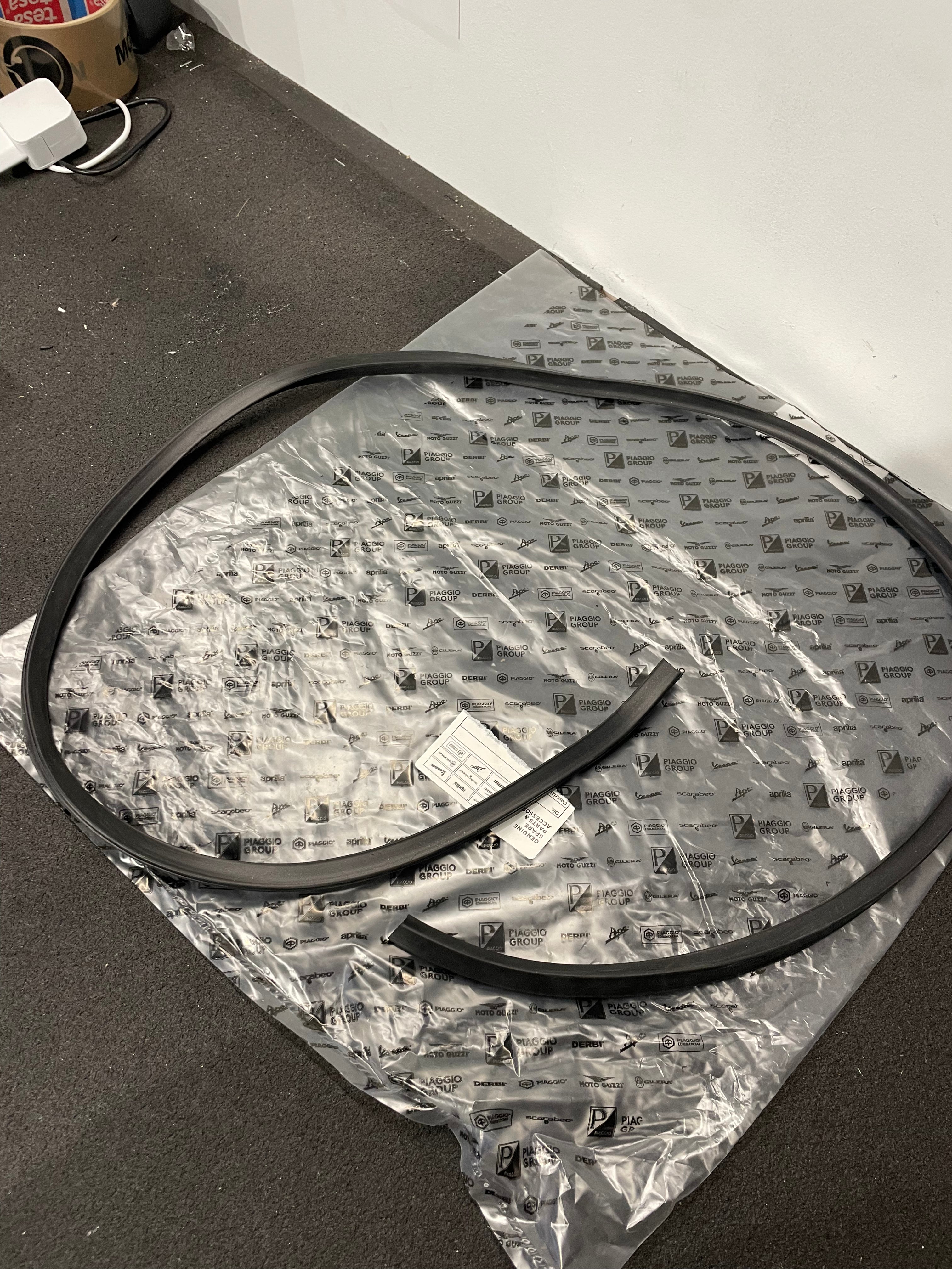 Tätningslist för frontpanel - Original Piaggio