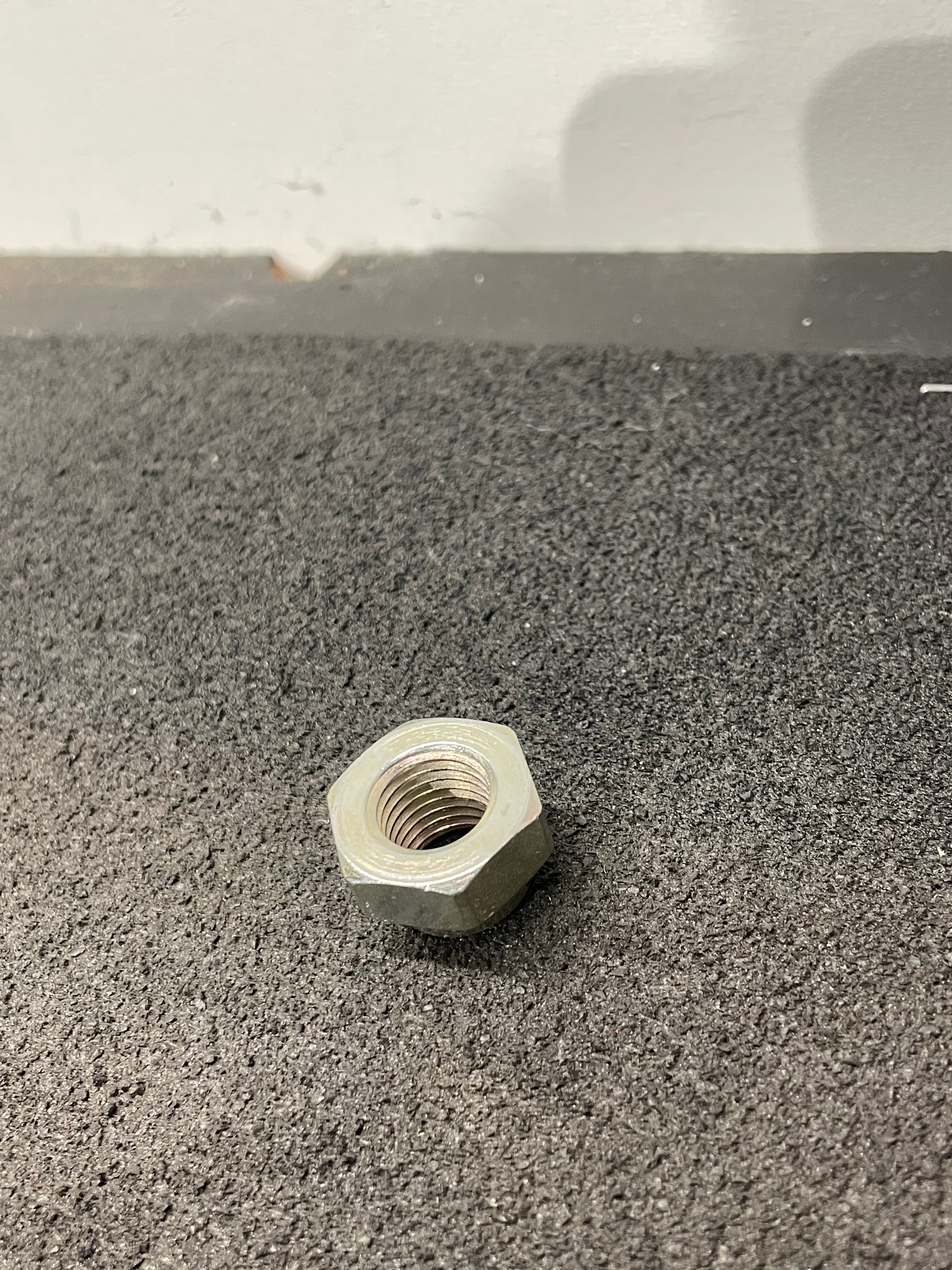 Mutter Till Framhjul Ape 50