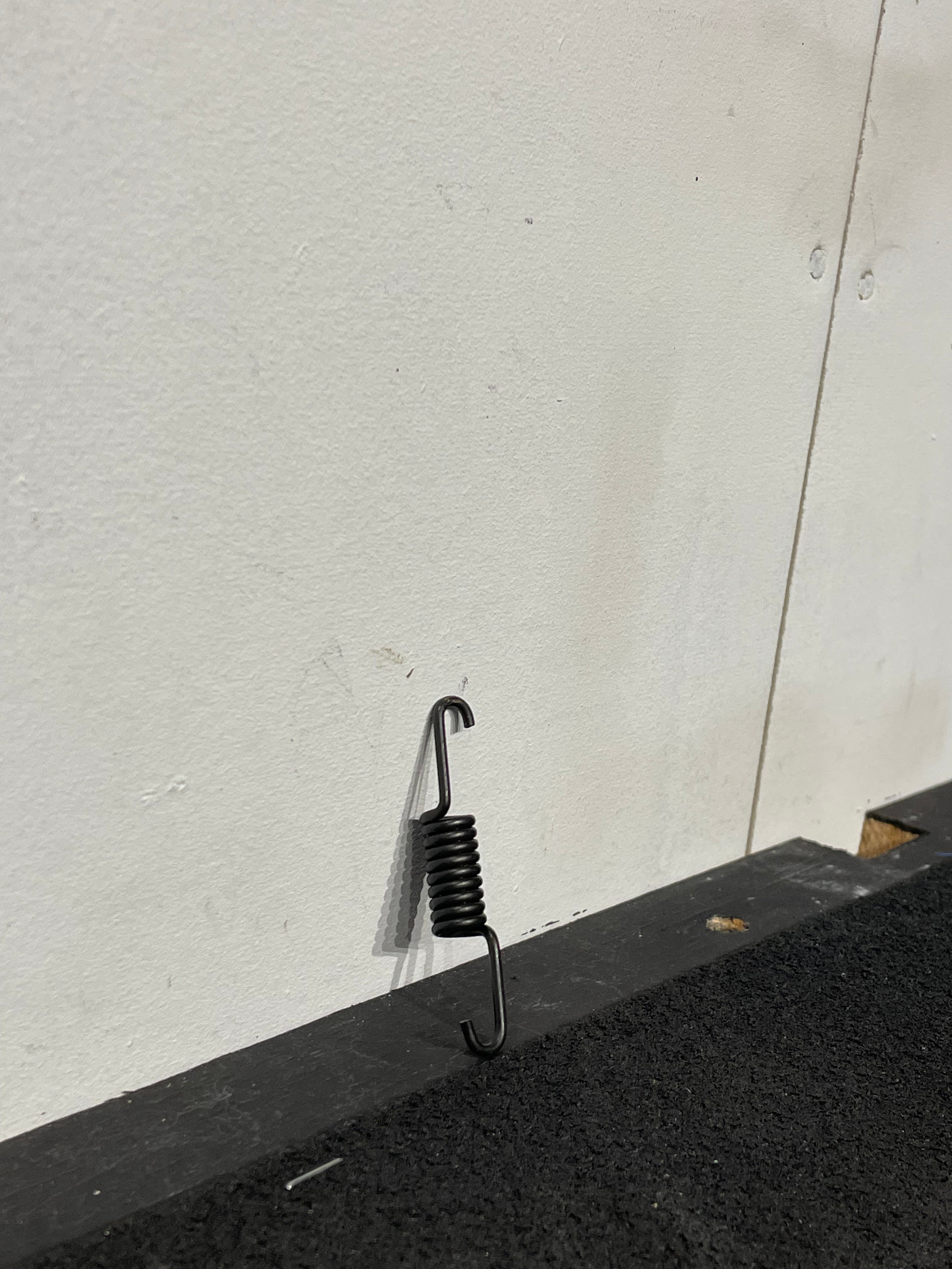 Fjäder För Bakre Bromsbeläg - Övre Ape 50 E2